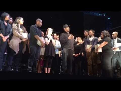 ▶ Denzel Washington ministers to a whole theatre full of up & coming artists! Spiritual Food!